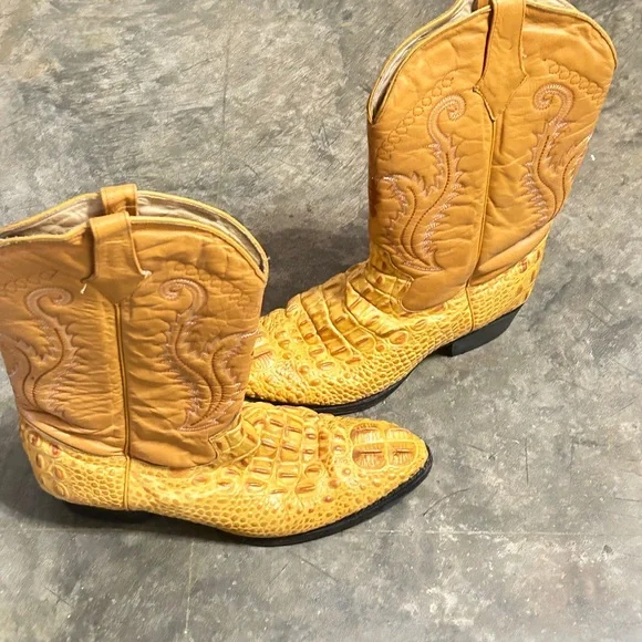Yellow Gold 🐊 Croc Cowboy Boots - Picture 2 of 8